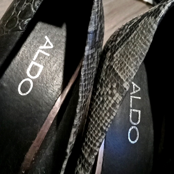 Aldo | Chunky Platform Wedge | Black Snakeskin Heels | 8.5W | Like New. - Picture 8 of 10